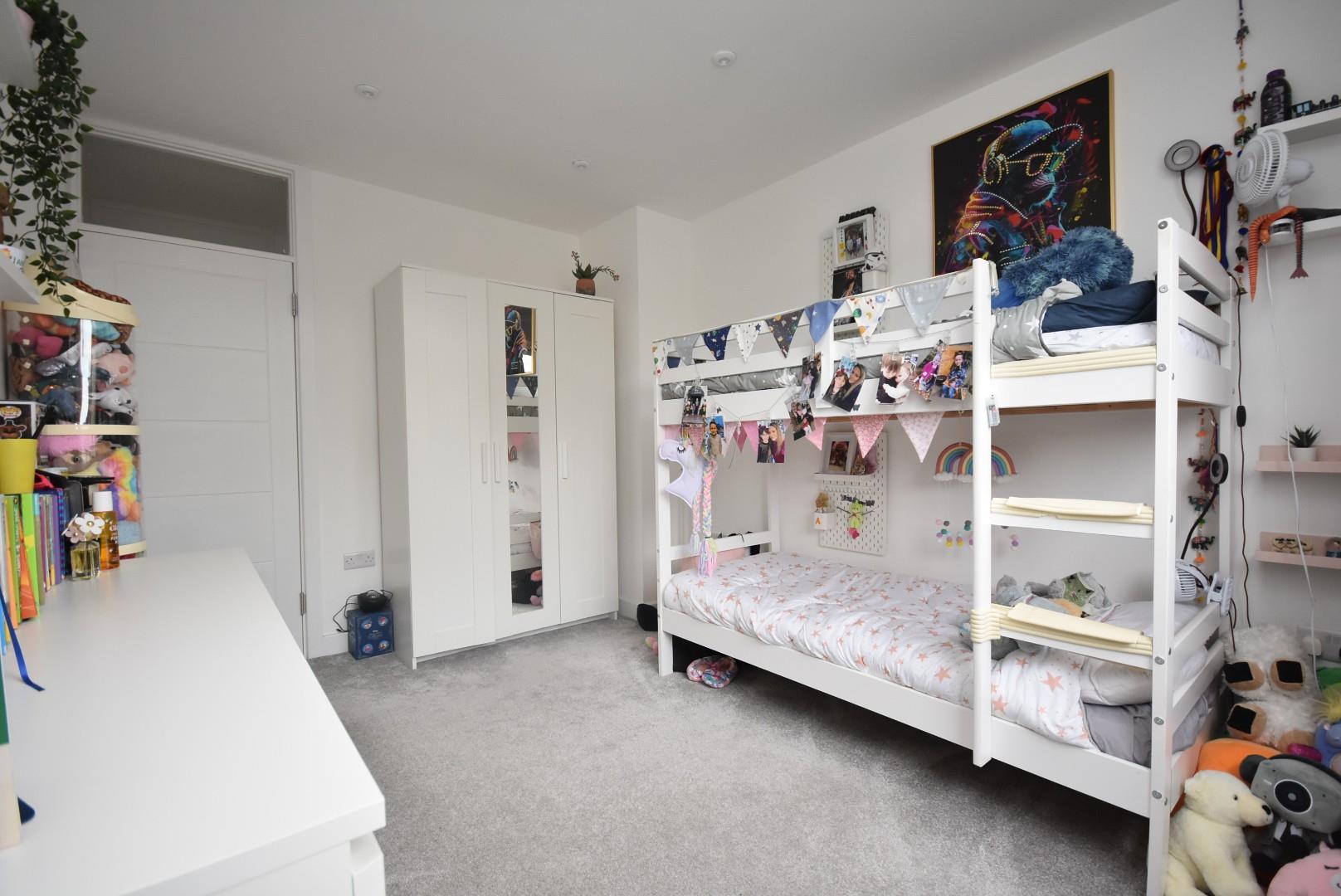 8 St. Nicholas House, Bradford Place, Penarth, CF64 1AL